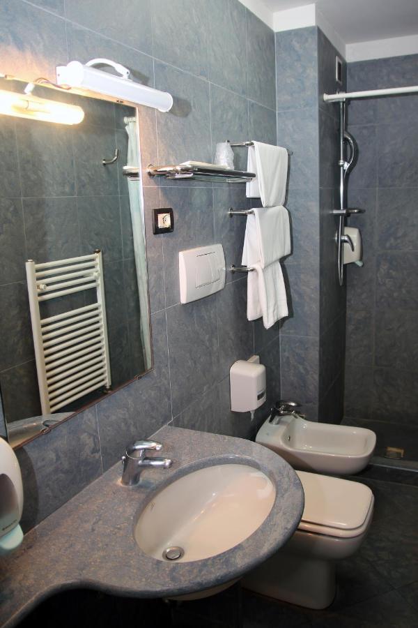 Hotel Raphael Montecatini Terme Chambre photo